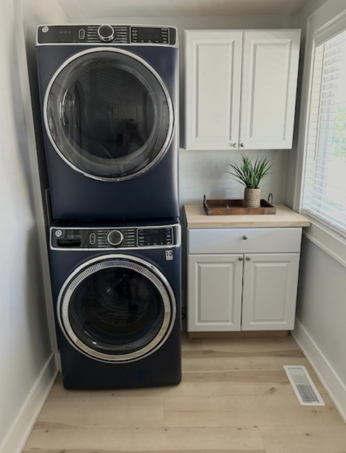 Full-size laundry room